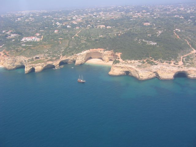 gal/Aerial_photos_3/coast_ship.JPG