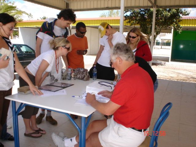 gal/Car_treasure_hunt_Easter_2006/registration.JPG