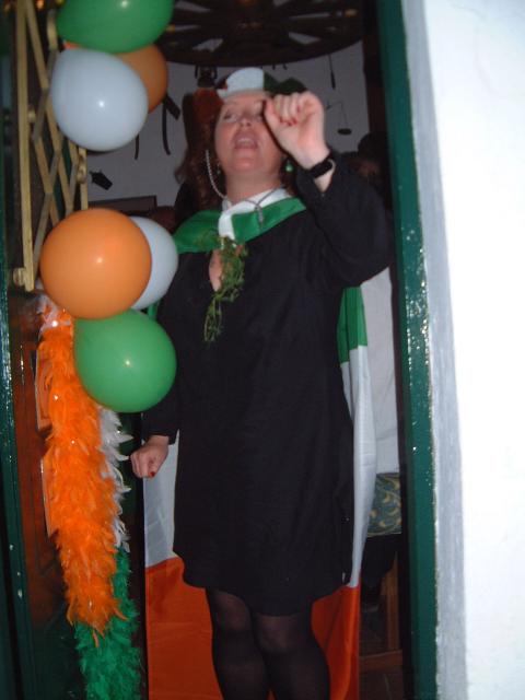 gal/Newsletters/April_2004/StPatricks2004/08.jpg