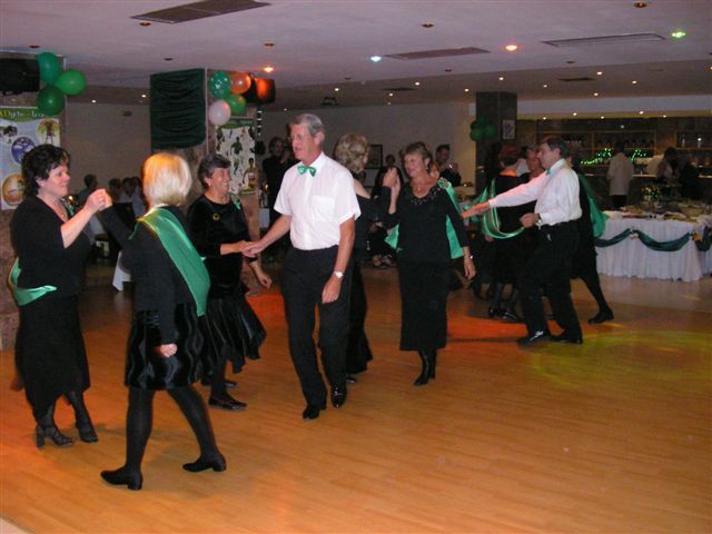 gal/Newsletters/April_2007/xmas_2006___january__Burns_night_234.jpg