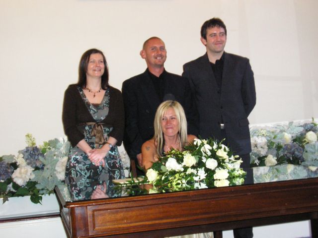 gal/Newsletters/May_2008/wedding__2_.jpg