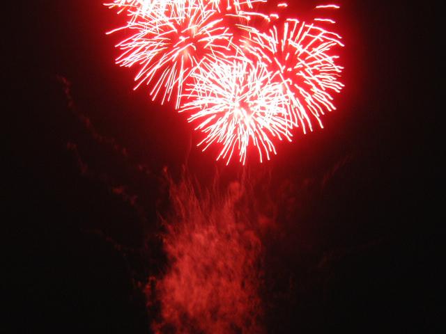 gal/Newsletters/September_2004/Fireworks2.jpg