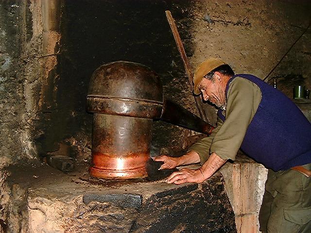 gal/The_farm/medronho_distilling/bigfarm29.jpg